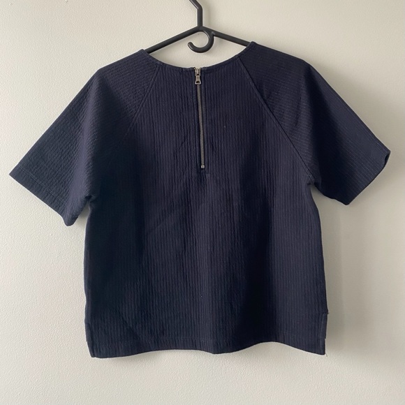 Forever 21 Navy Blue Zipper Back Top - Picture 2 of 4